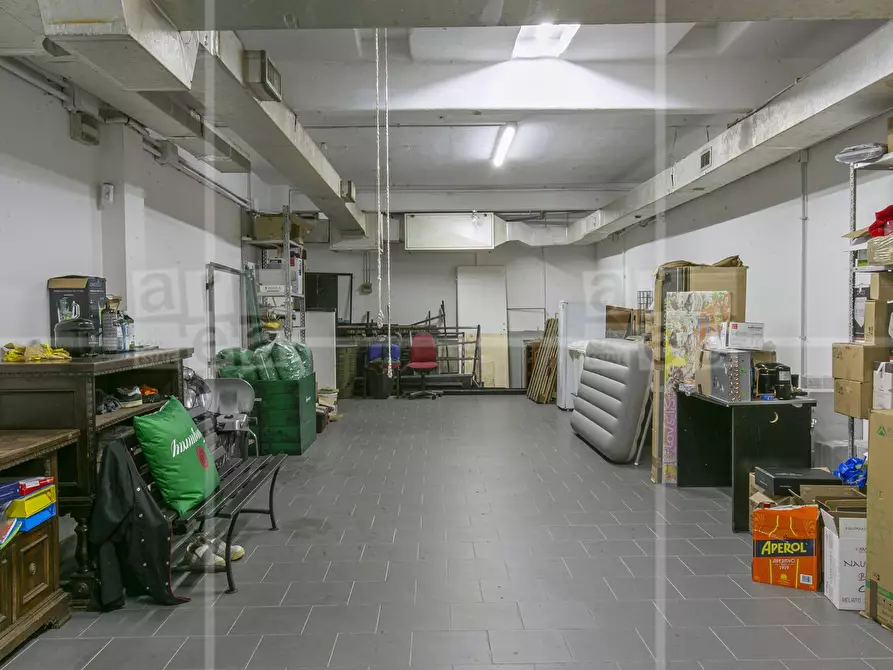 Immagine 30 di Attività commerciale in vendita  in Piazza Bologna a Roma