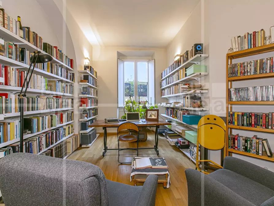 Immagine 5 di Appartamento in vendita  in Via Sabazio a Roma