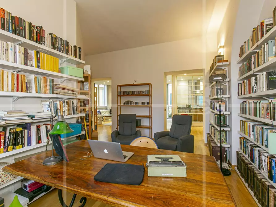 Immagine 7 di Appartamento in vendita  in Via Sabazio a Roma