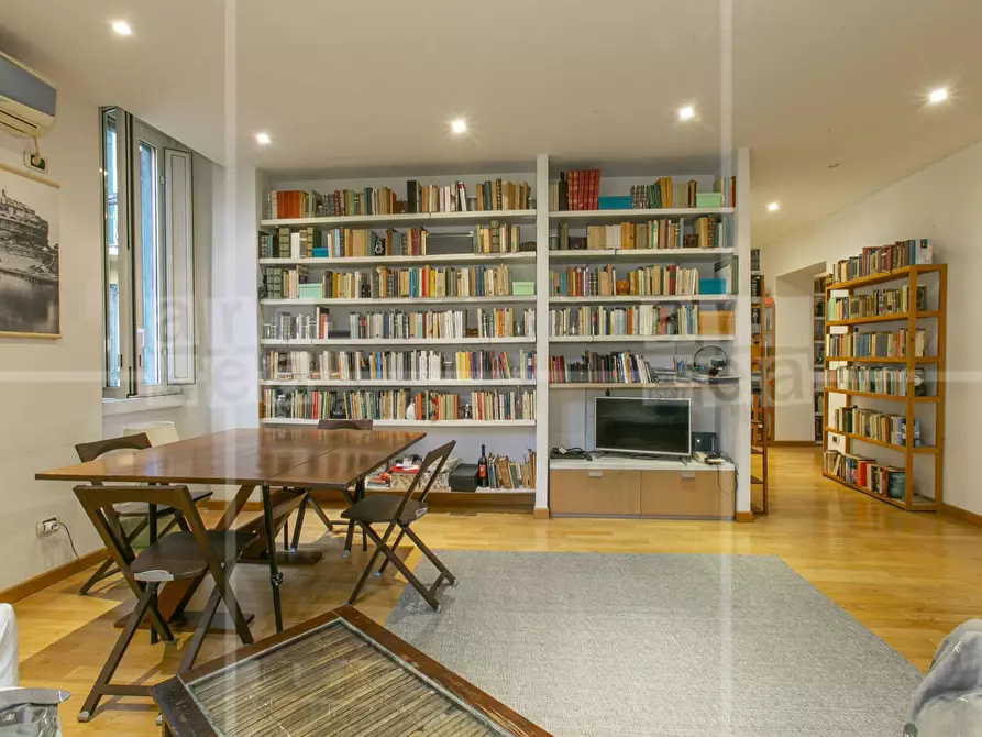 Immagine 14 di Appartamento in vendita  in Via Sabazio a Roma