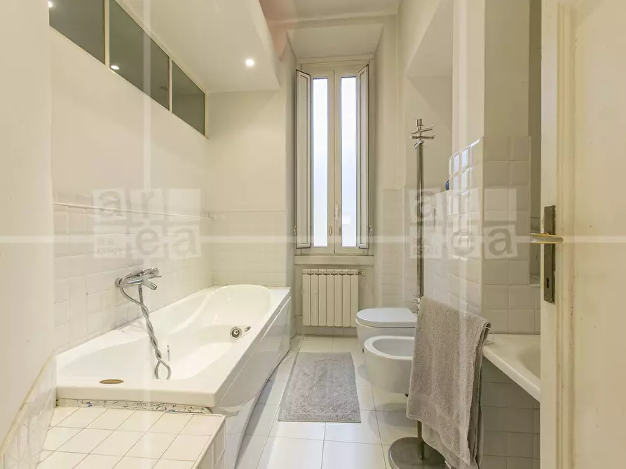 Immagine 23 di Appartamento in vendita  in Via Sabazio a Roma