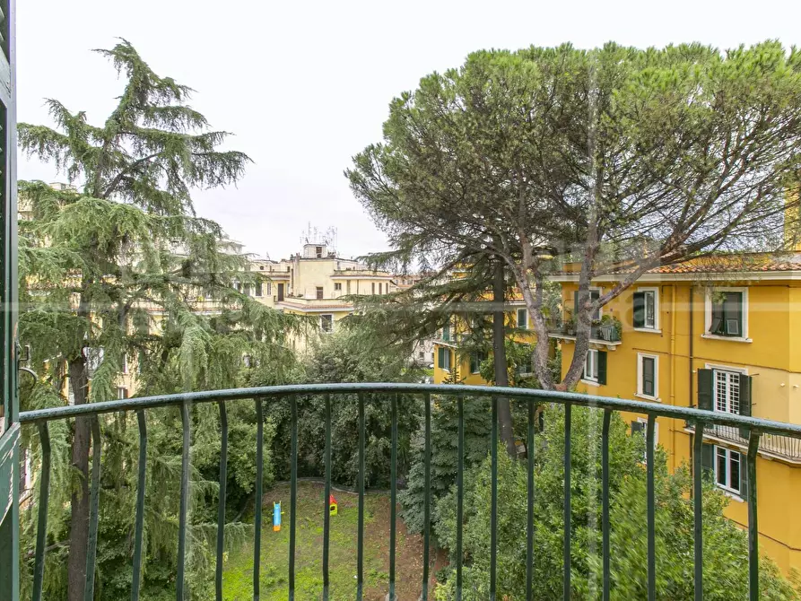 Immagine 30 di Appartamento in vendita  in Via Sabazio a Roma