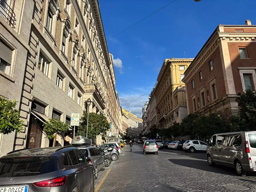 Immagine 1 di Ufficio in affitto  in Via Barberini a Roma