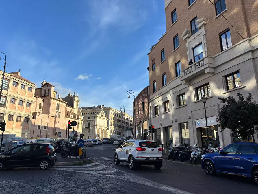 Immagine 3 di Ufficio in affitto  in Via Barberini a Roma
