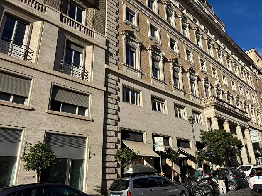Immagine 3 di Ufficio in affitto  in Via Barberini a Roma