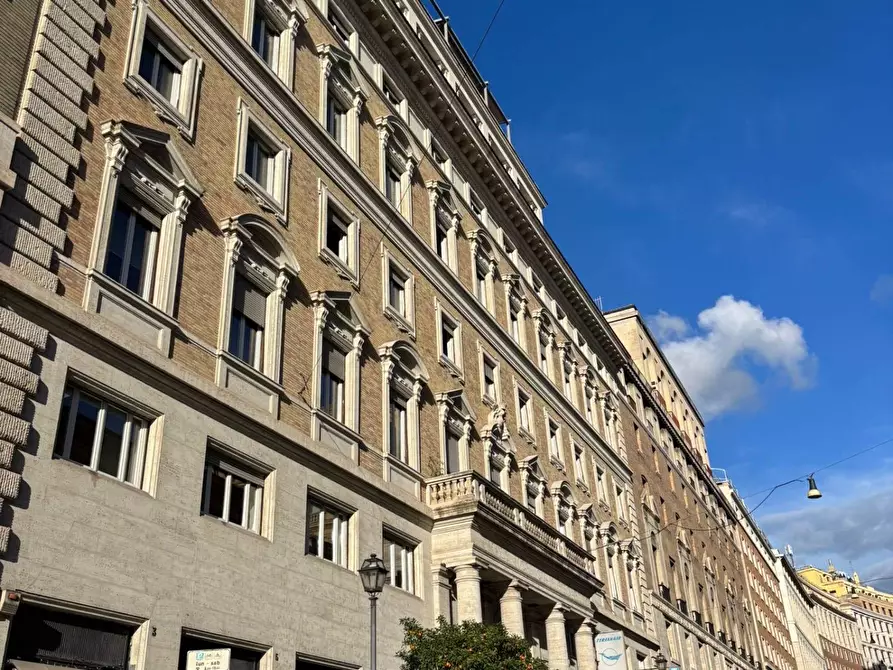 Immagine 20 di Ufficio in affitto  in Via Bissolati a Roma