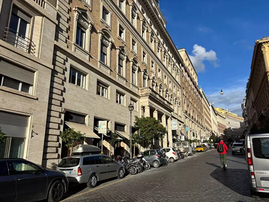 Immagine 22 di Ufficio in affitto  in Via Bissolati a Roma