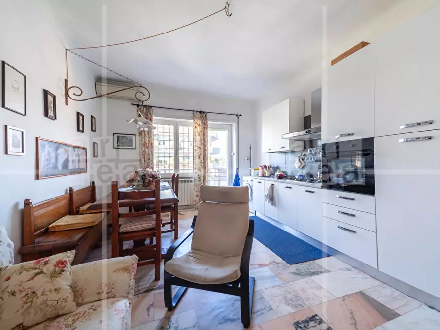 Immagine 11 di Appartamento in vendita  in Via Monte Bianco a Guidonia Montecelio