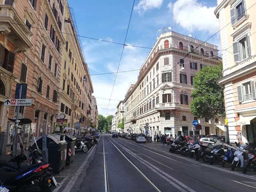 Immagine 3 di Appartamento in vendita  in Via Candia a Roma