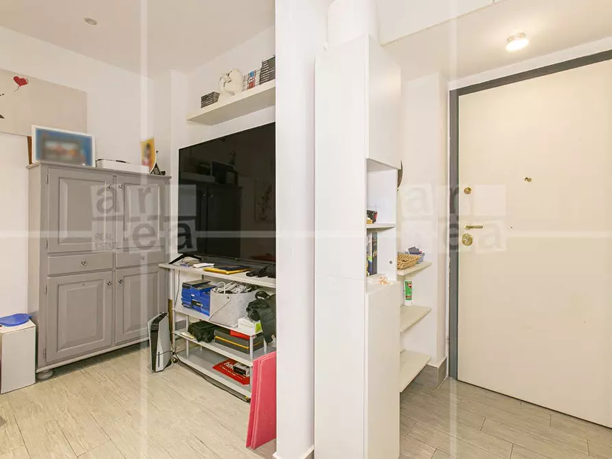 Immagine 10 di Appartamento in vendita  in Via Igea a Roma