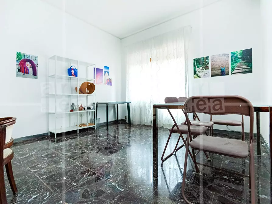 Immagine 1 di Appartamento in vendita  in Via dei Gerani a Roma