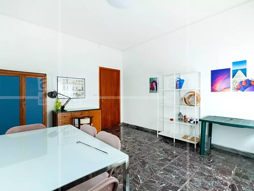 Immagine 11 di Appartamento in vendita  in Via dei Gerani a Roma