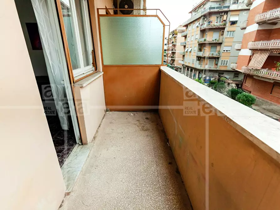 Immagine 17 di Appartamento in vendita  in Via dei Gerani a Roma