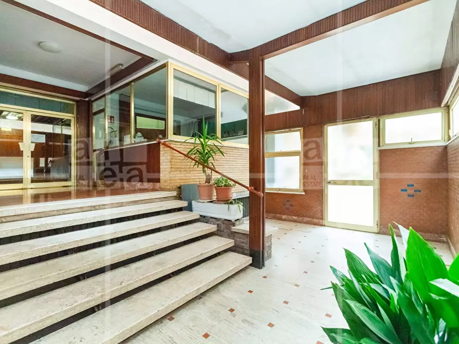 Immagine 25 di Appartamento in vendita  in Via dei Gerani a Roma