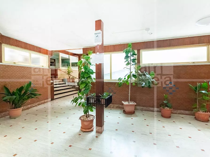 Immagine 26 di Appartamento in vendita  in Via dei Gerani a Roma