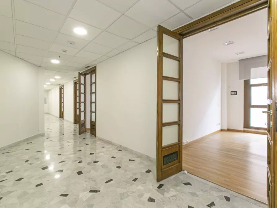 Immagine 6 di Ufficio in affitto  in Via Bissolati a Roma