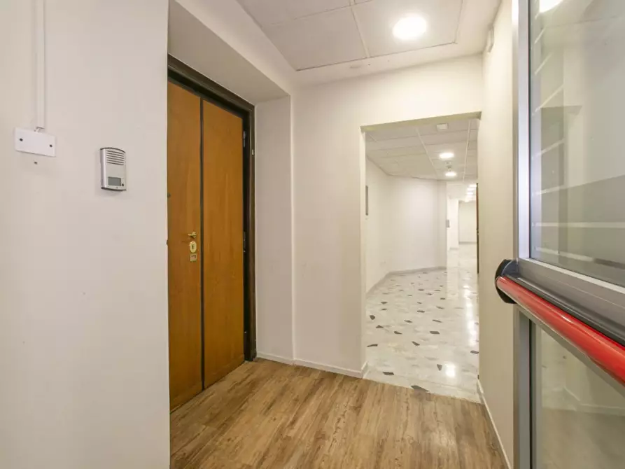 Immagine 22 di Ufficio in affitto  in Via Bissolati a Roma