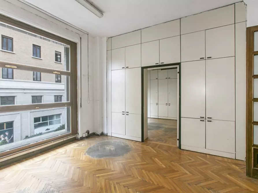 Immagine 27 di Ufficio in affitto  in Via Bissolati a Roma