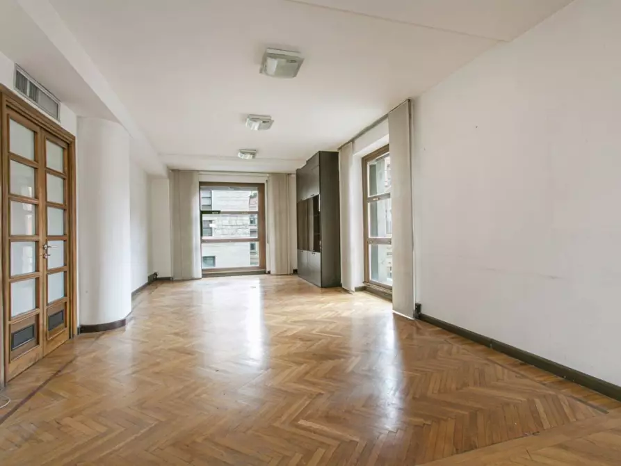 Immagine 30 di Ufficio in affitto  in Via Bissolati a Roma