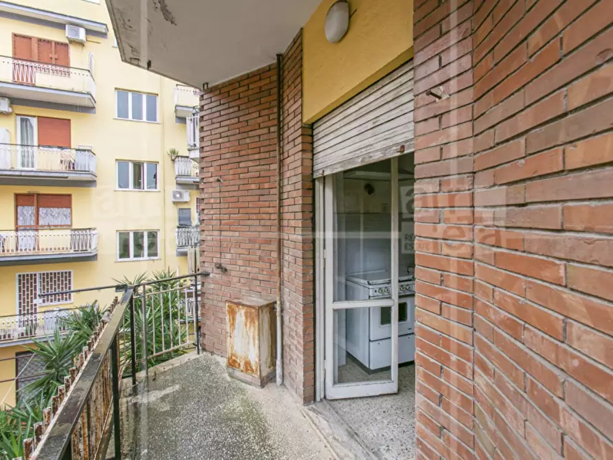 Immagine 20 di Appartamento in vendita  in Via Delle Sequoie a Roma