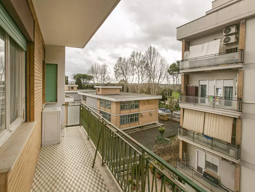 Immagine 2 di Appartamento in vendita  in Via Adolfo Omodeo a Roma