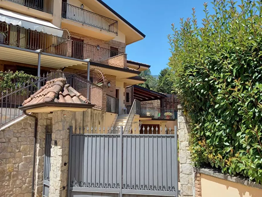 Immagine 3 di Casa bifamiliare in vendita  in Sant'Eustachio Pennini a Avellino