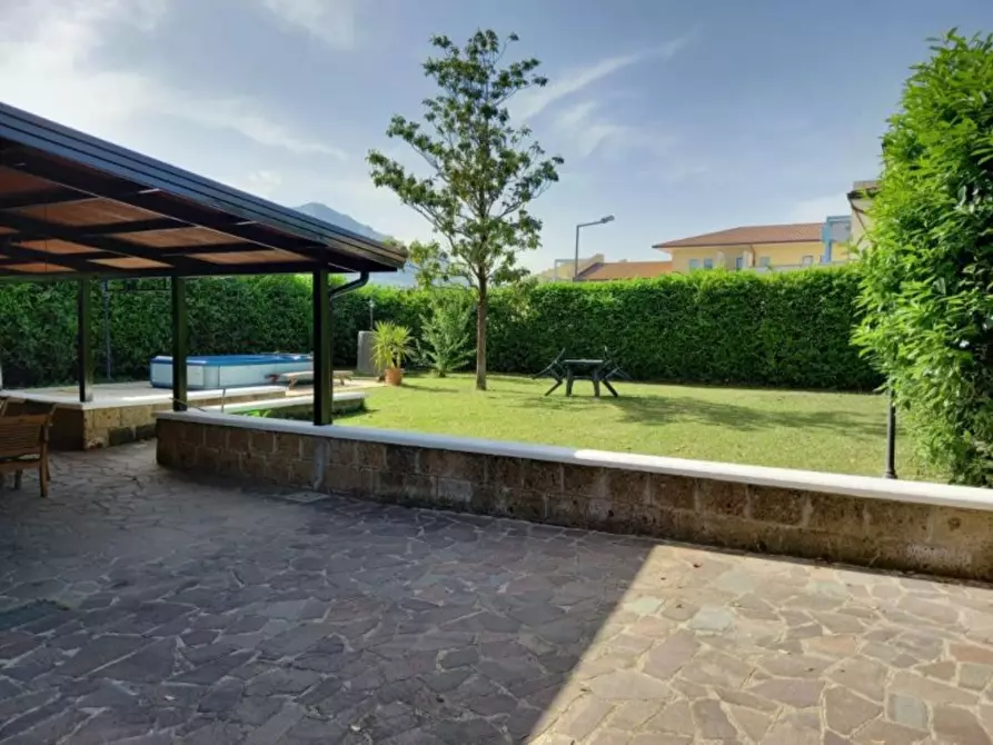 Immagine 6 di Casa bifamiliare in vendita  in Archi a Avellino