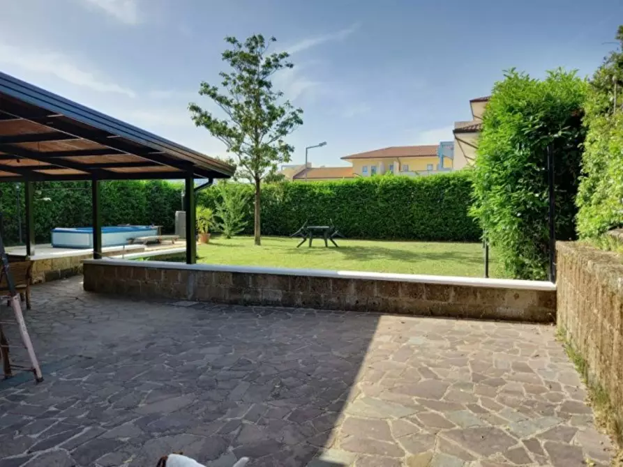 Immagine 9 di Casa bifamiliare in vendita  in Archi a Avellino