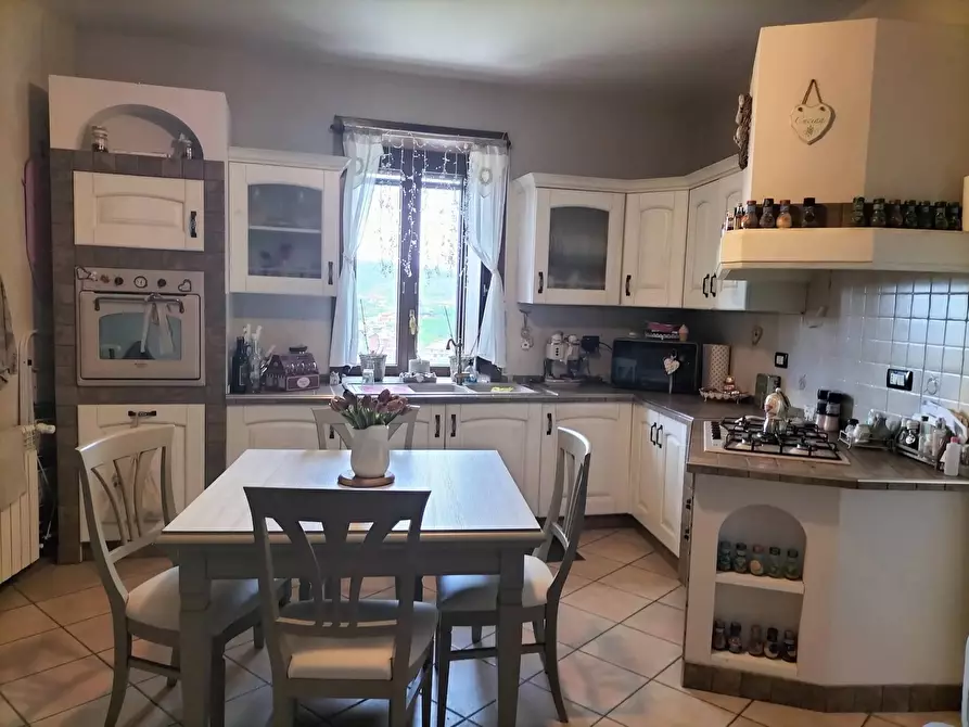 Immagine 5 di Casa indipendente in vendita  in via roma a Capriglia Irpina