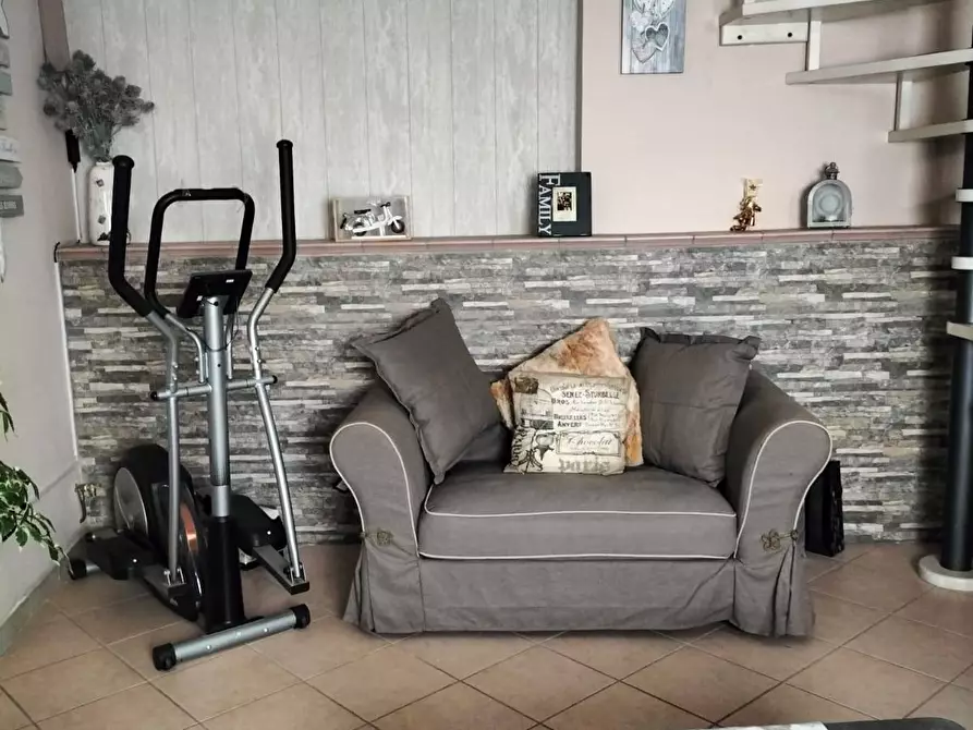 Immagine 8 di Casa indipendente in vendita  in via roma a Capriglia Irpina