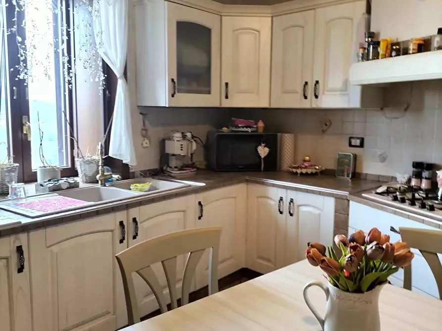 Immagine 18 di Casa indipendente in vendita  in via roma a Capriglia Irpina