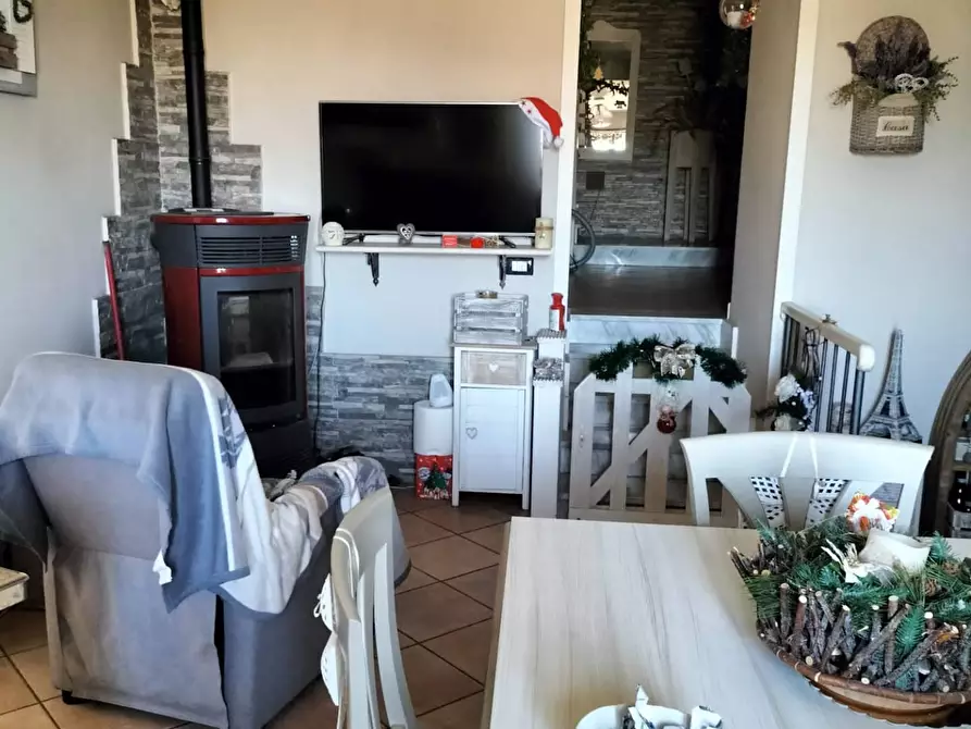 Immagine 21 di Casa indipendente in vendita  in via roma a Capriglia Irpina