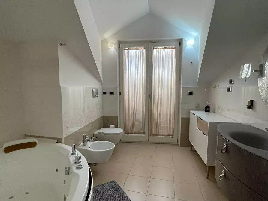 Immagine 26 di Multiproprietà in vendita  in piazza Umberto I a Monteforte Irpino