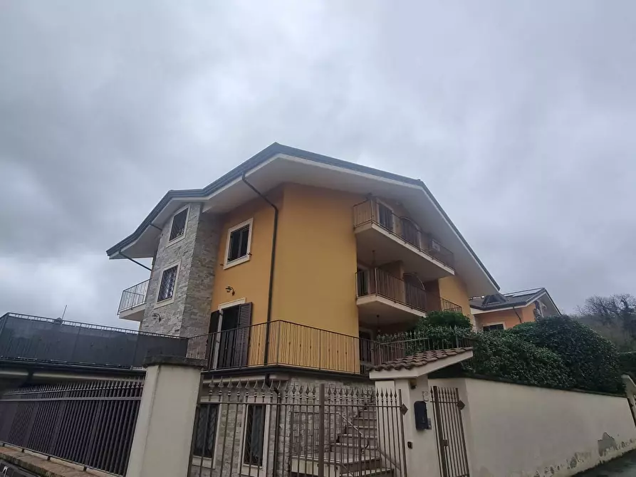 Immagine 2 di Casa bifamiliare in vendita  in contrada serroni a Avellino