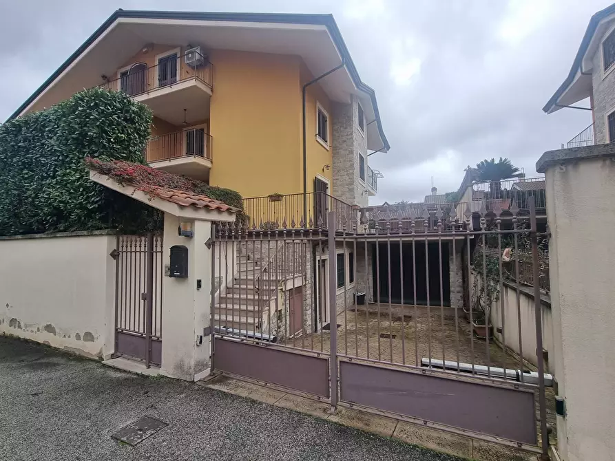 Immagine 3 di Casa bifamiliare in vendita  in contrada serroni a Avellino