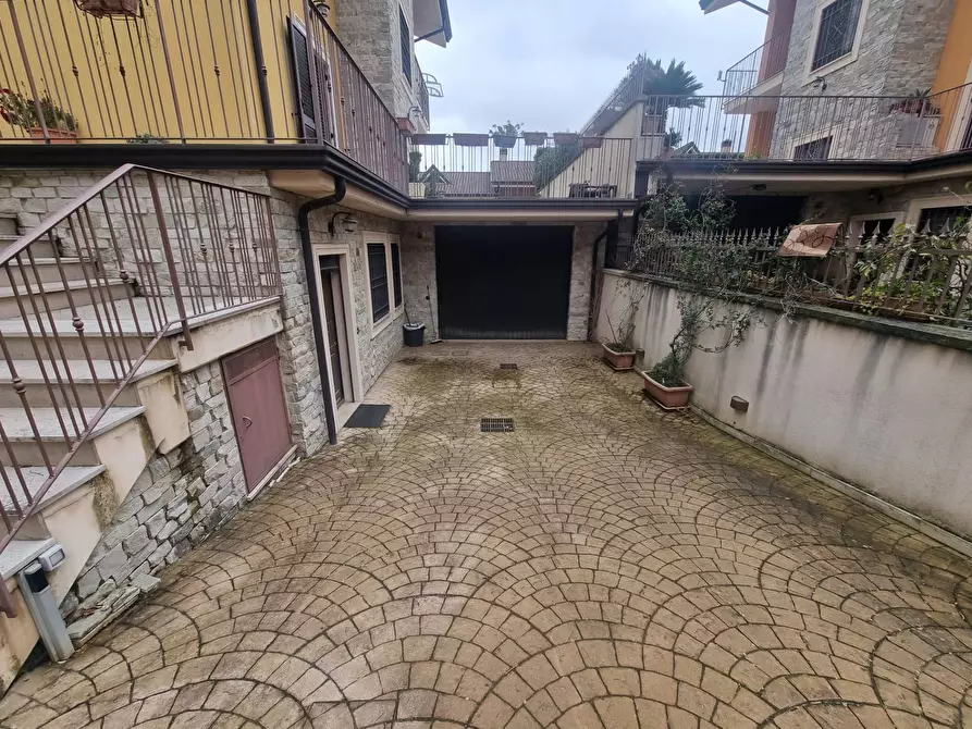 Immagine 5 di Casa bifamiliare in vendita  in contrada serroni a Avellino