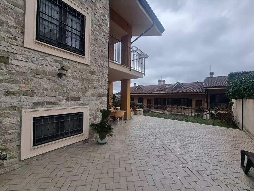 Immagine 8 di Casa bifamiliare in vendita  in contrada serroni a Avellino