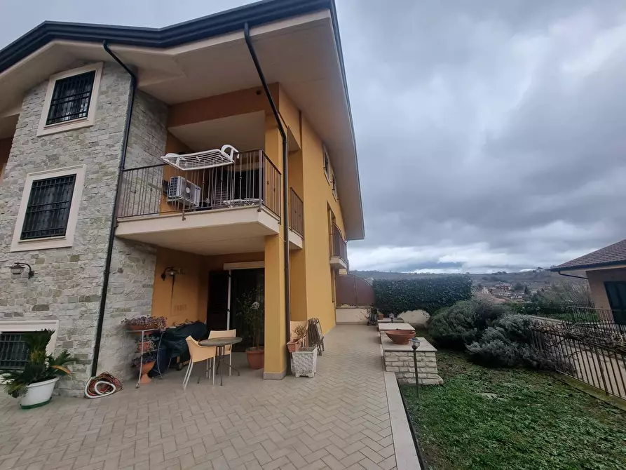 Immagine 10 di Casa bifamiliare in vendita  in contrada serroni a Avellino