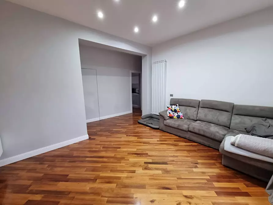 Immagine 6 di Appartamento in vendita  in via di vittorio a Avellino