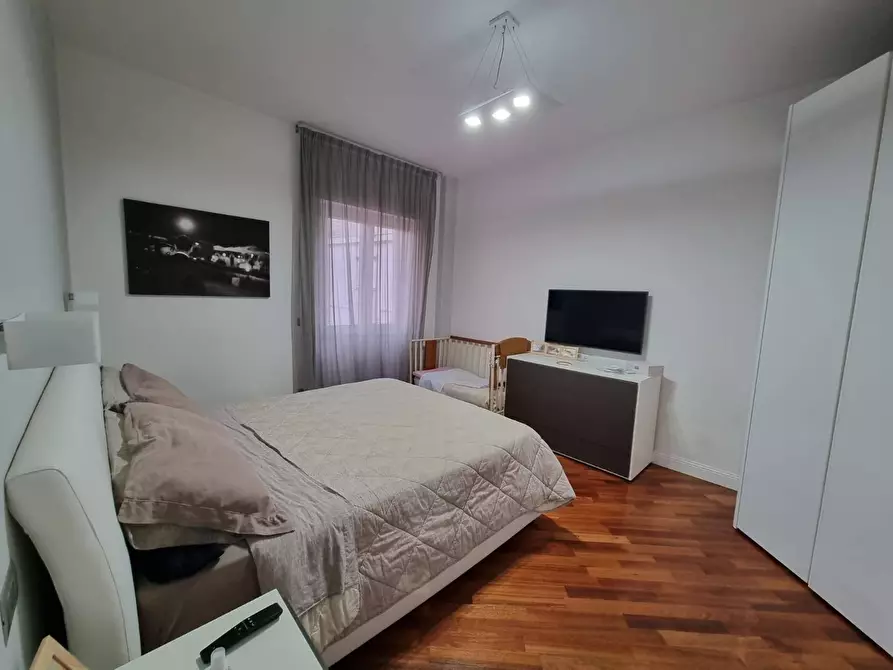 Immagine 19 di Appartamento in vendita  in via di vittorio a Avellino