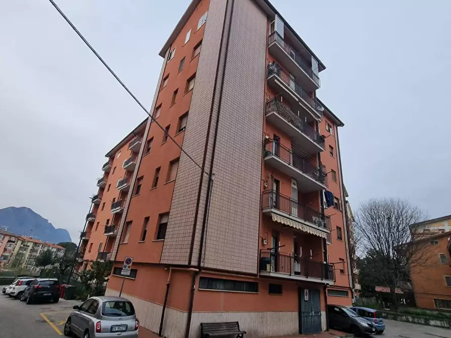 Immagine 1 di Appartamento in vendita  in via di vittorio a Avellino