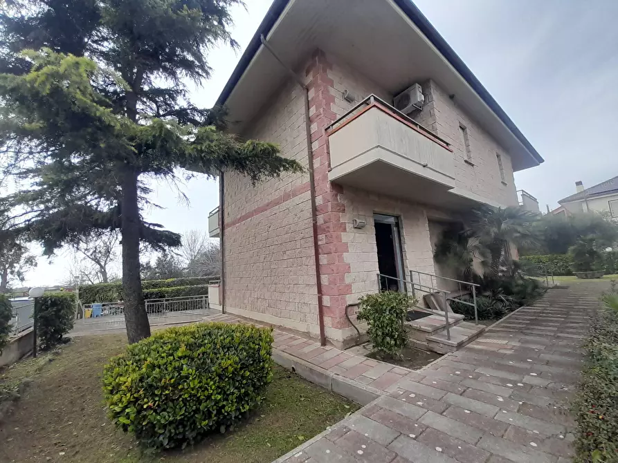 Immagine 3 di Villa in vendita  in cafasso a Capaccio Paestum