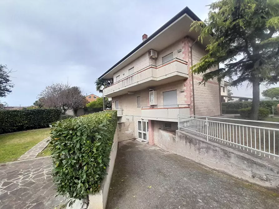 Immagine 4 di Villa in vendita  in cafasso a Capaccio Paestum