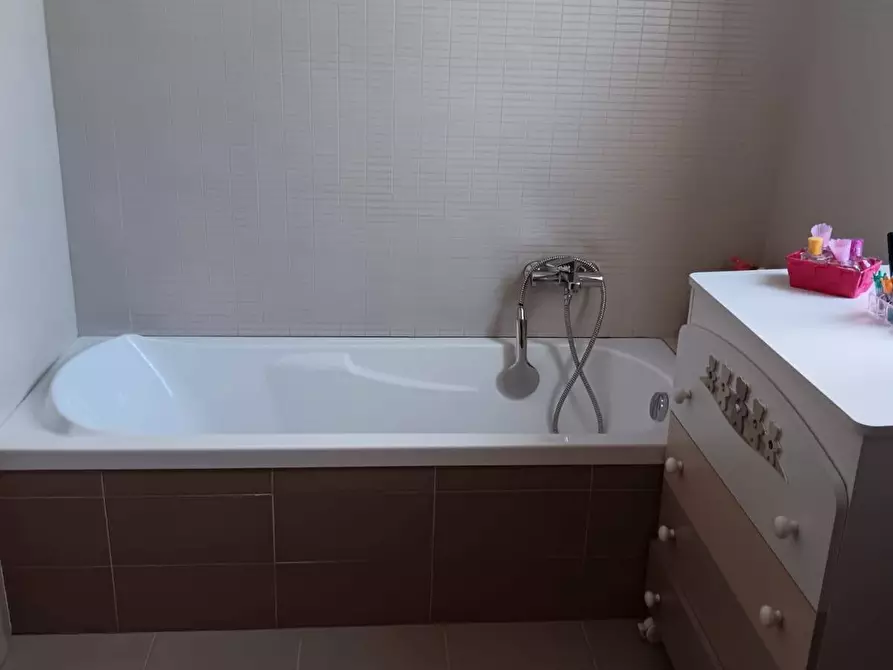 Immagine 21 di Appartamento in vendita  in via carafa a Avellino