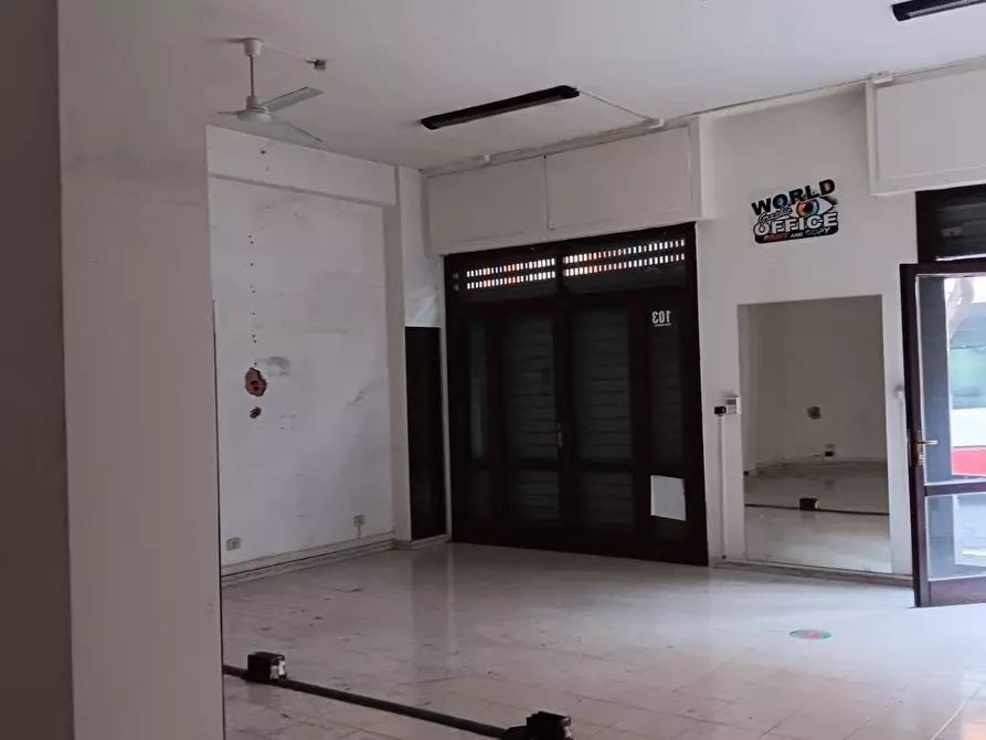 Immagine 2 di Locale commerciale in affitto  in corso Umberto a Avellino