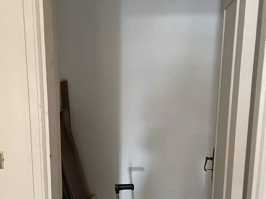 Immagine 8 di Locale commerciale in affitto  in via gramsci a Atripalda