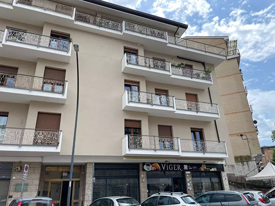 Immagine 4 di Appartamento in vendita  in via carafa a Avellino