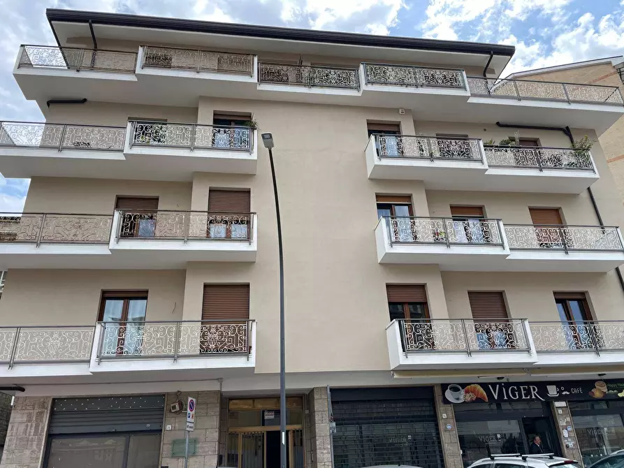 Immagine 1 di Appartamento in vendita  in via carafa a Avellino