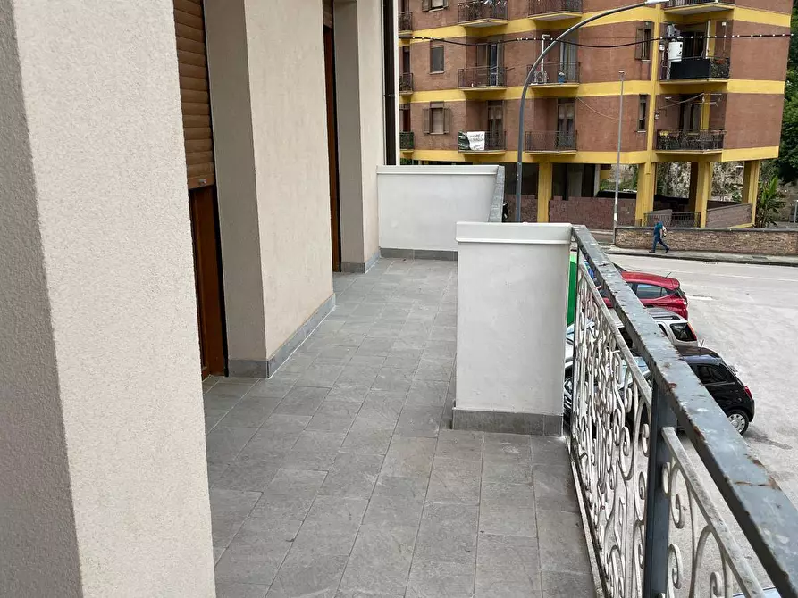 Immagine 19 di Appartamento in vendita  in via carafa a Avellino