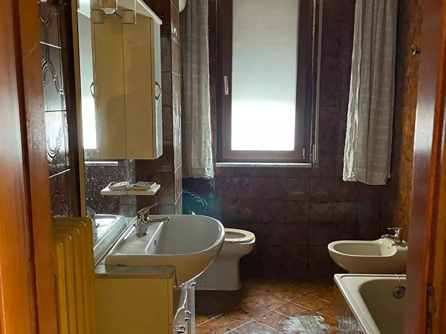 Immagine 24 di Appartamento in vendita  in via carafa a Avellino